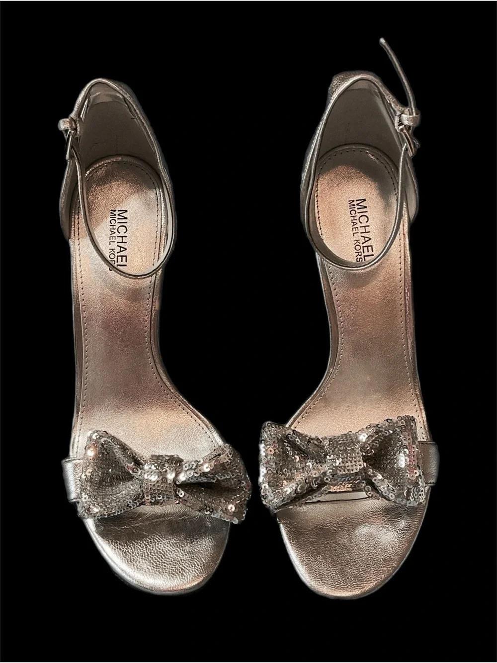 Michael Kors Sz 7 Metallic Silver Sequin Bows Ankle Strap 3 1/2” Stiletto Heel
